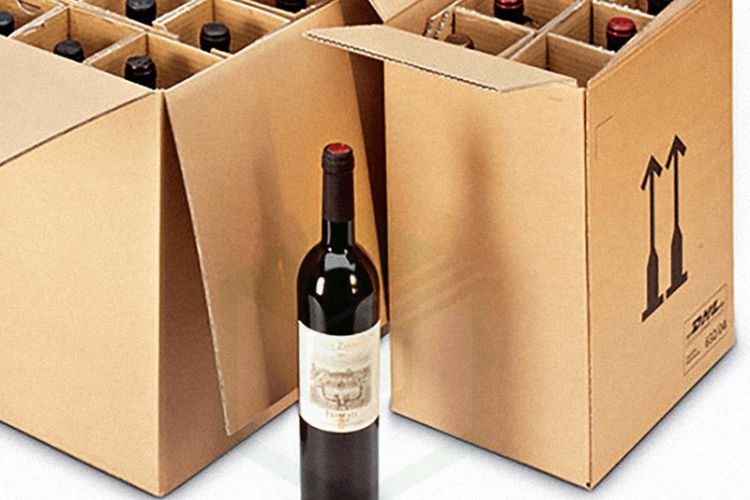 Đóng gói và bảo quản chai rượu trong thùng carton